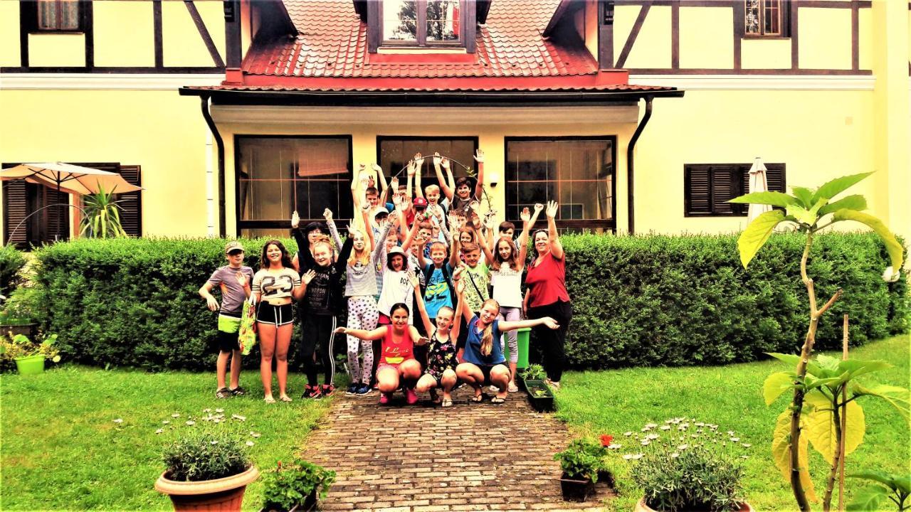 Penzion Pod Orechom Turčianske Teplice 外观 照片